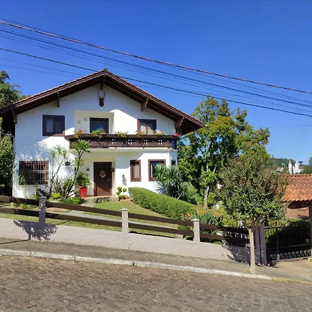 Hospedaria Hartmann Haus Treze Tílias Exterior foto